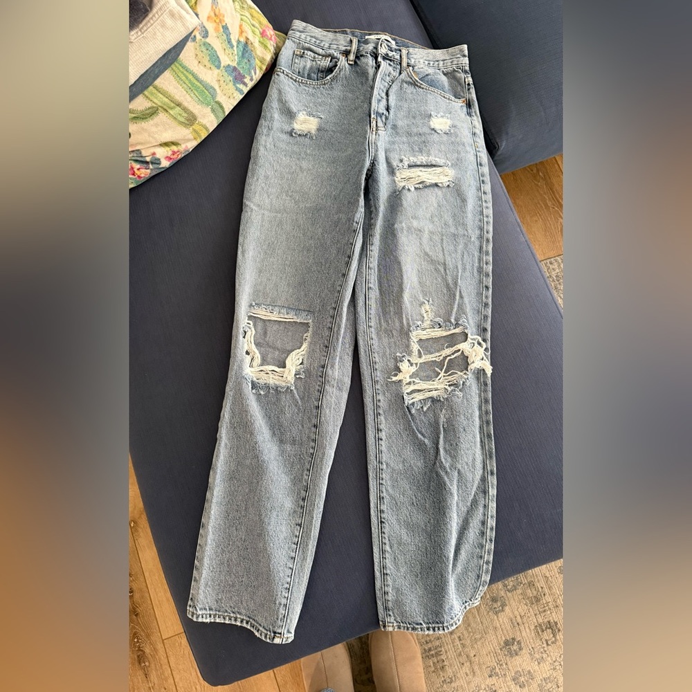 PacSun Distressed Women’s Blue Jeans